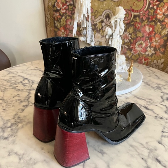 Maison Martin Margiela Red Heel Patent Leather Ankle Boots - Picture 6 of 9
